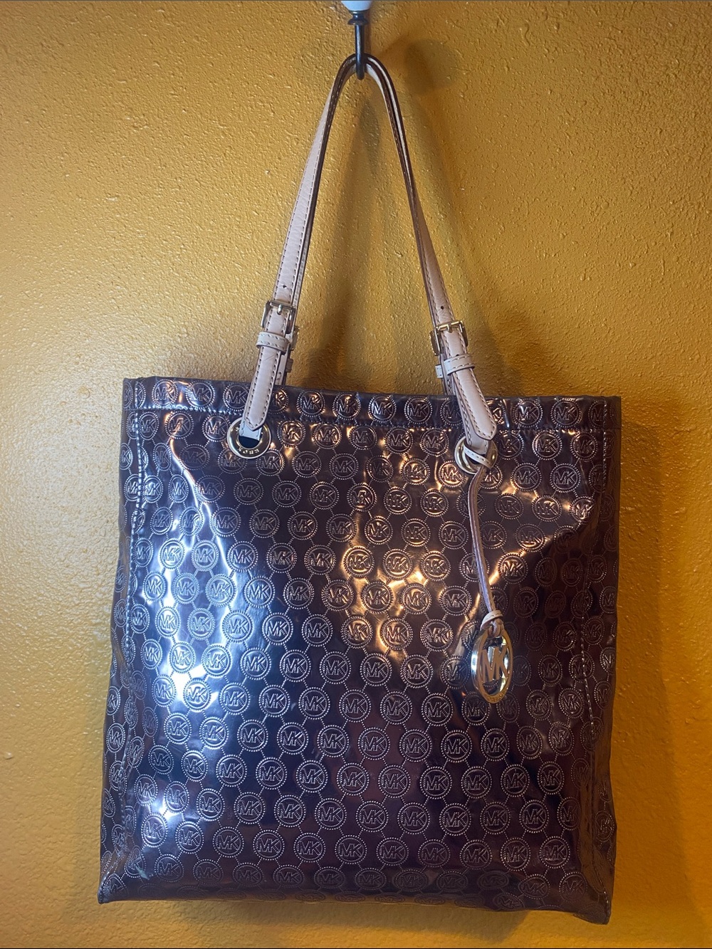 Michael Kors Shiny metallic rose gold  MK Logo Tote with Cream Straps